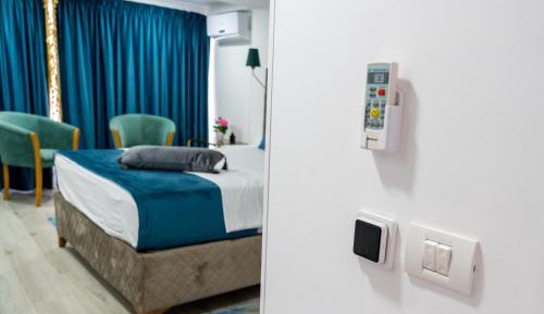 Queen Room with Garden View