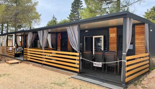 Mobile Home with terrace