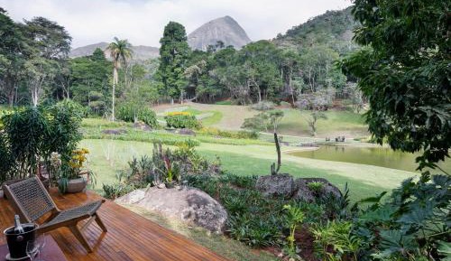 Villa with Lake View