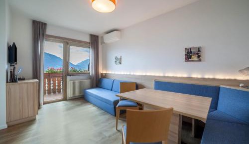 Superior One-Bedroom Apartment with Balcony