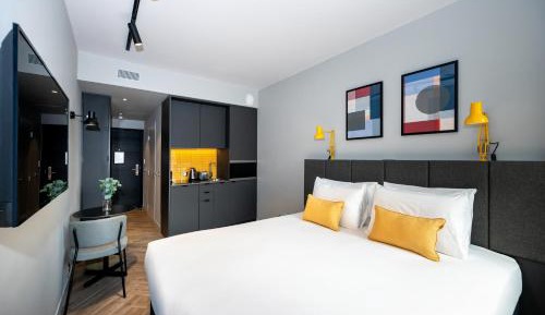 Studio Apartment (2 Adults)