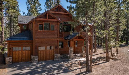 Four-Bedroom Holiday Home