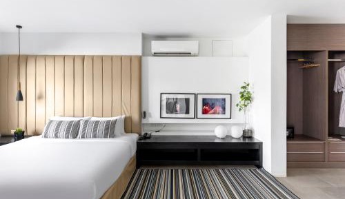 Lilit Riverfront Suite B
