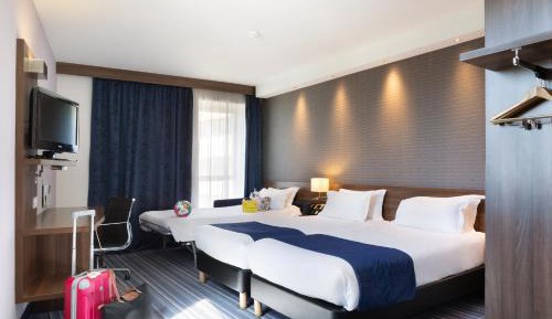 Standard King Room with Sofa Bed