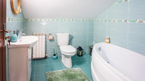 Deluxe Double Room (2 Adults + 1 Child)