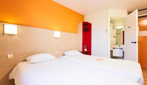 Double Room with 2 Single Beds