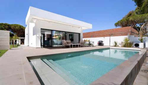 Villa - Beach Front
