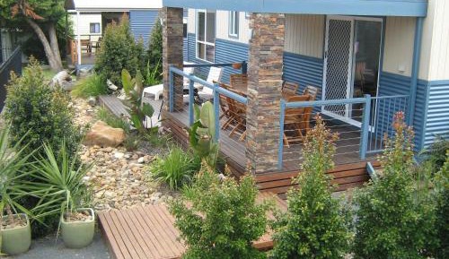 Two-Bedroom Cottage with Pool View