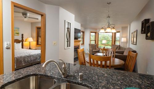 One-Bedroom Suite