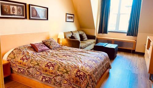 One-Bedroom Apartment