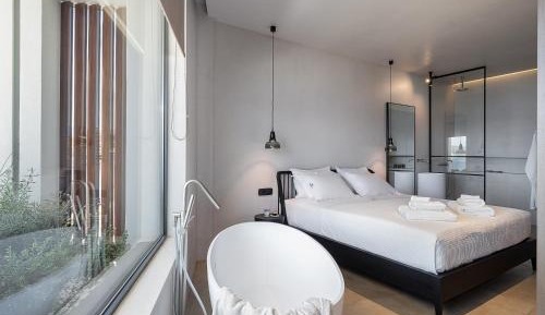 Studio Apartment with Sea View