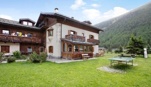 Two-Bedroom Superior Apartment