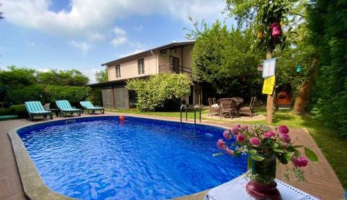 Villa with Garden View