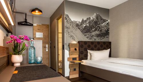 Deluxe Single Room