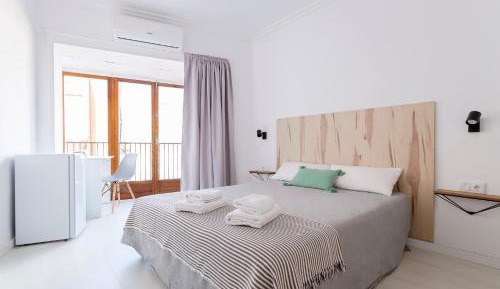Double Room with Private External Bathroom