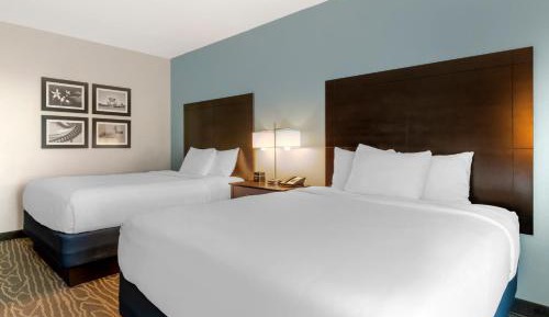 Standard Queen Room with Two Queen Beds - Non Smoking 