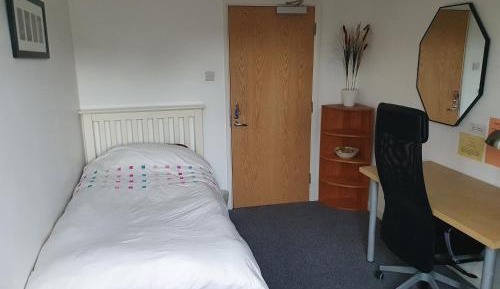 Standard Single Room with Shared Bathroom