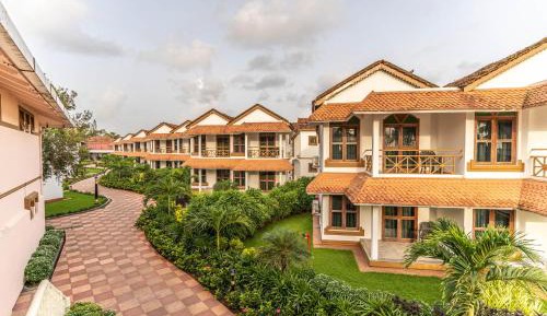 Superior Double or Twin Room with Pool View