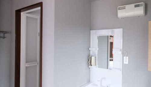 Twin Room with Shower