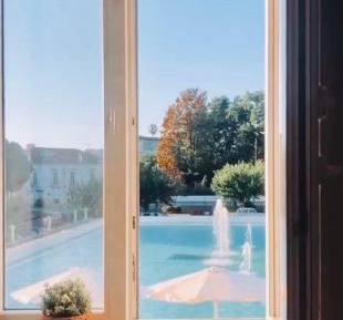 Apartment with Lake View