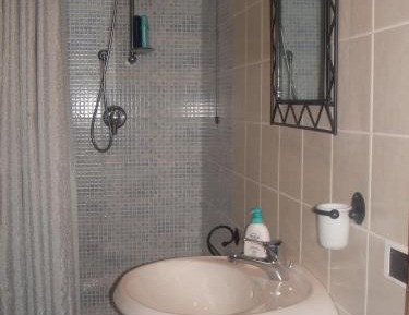 Double or Twin Room with Shower