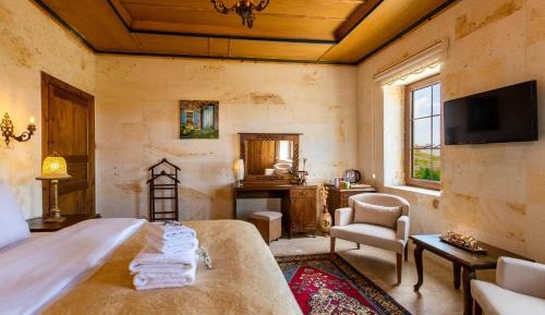 Deluxe Queen Room