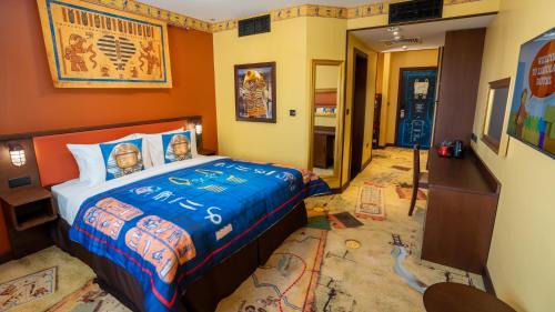 Adventure Themed Room with Complimentary Park Access, Breakfast, Creative Workshops, In-Room Treasure Hunt and Kids Activities