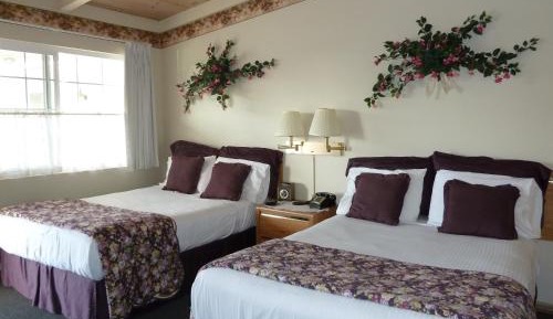 Standard Double Room with Two Double Beds