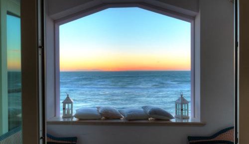 Four-Bedroom Apartment with Sea View