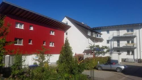 Two-Bedroom Apartment with Spa Bath and Balcony