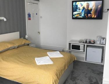 Family Room (2 Adults + 2 Children)