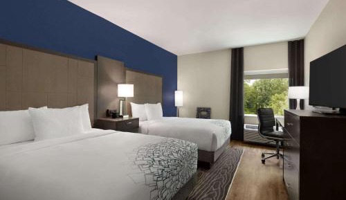 Executive Superior Room with Two Queen Beds - Non-Smoking