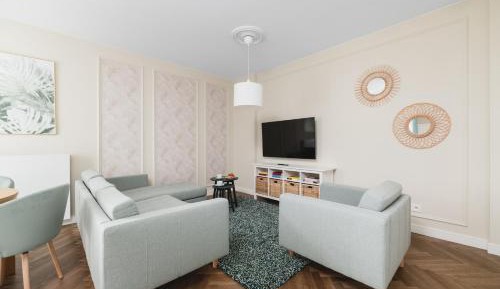 One-Bedroom Apartment
