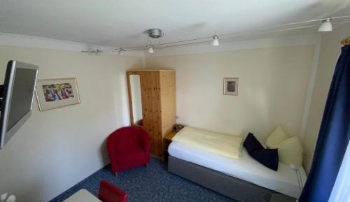 Deluxe Single Room