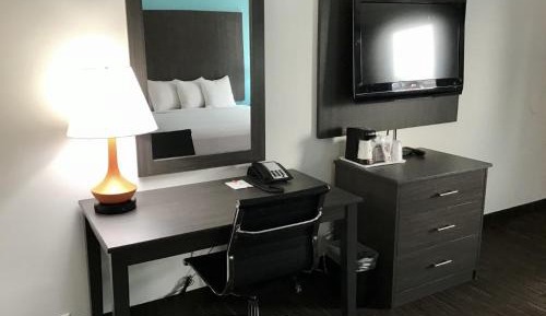 King Room - Non-Smoking