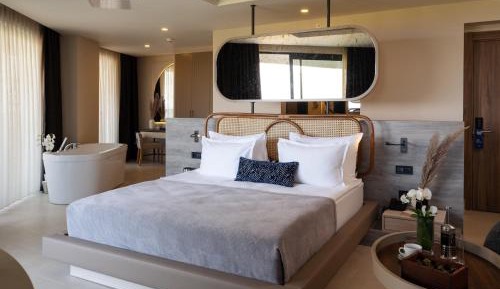 Superior Corner Room