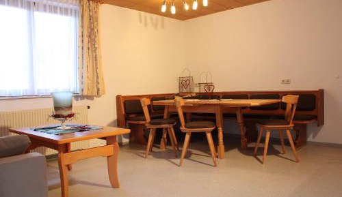 Two-Bedroom Apartment with Shower 