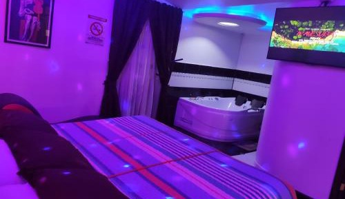 Superior King Suite
