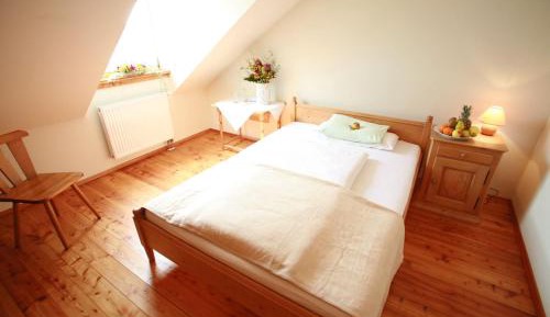 Single Room with Mountain View