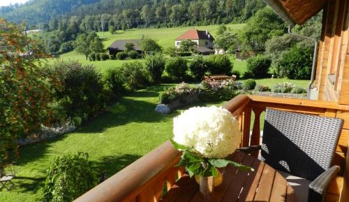 One-Bedroom Apartment with Balcony