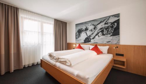 Classic Double Room with Balcony
