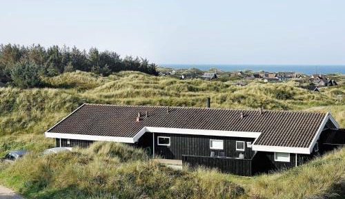 Five-Bedroom Holiday Home