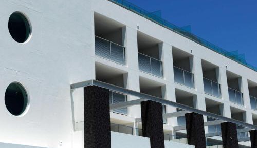 Deluxe King Studio with Balcony