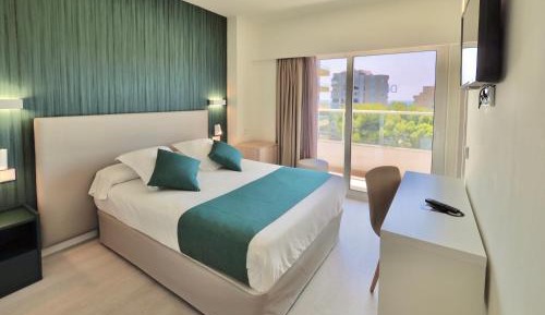 Twin Room with Pool View