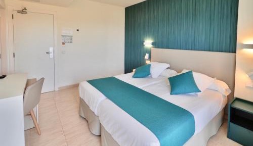 Twin Room with Sea View