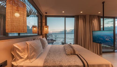 Bungalow - Beach Front