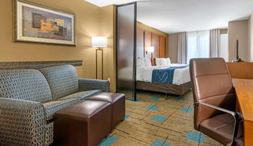 Queen Suite with Spa Bath