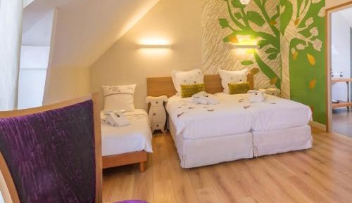 Quadruple Room with Private Bathroom