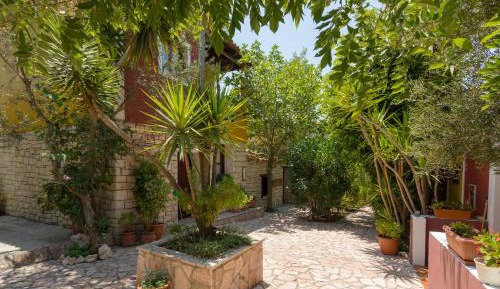 Two-Bedroom Apartment-Split Level