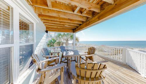 Five Bedroom Holiday Home